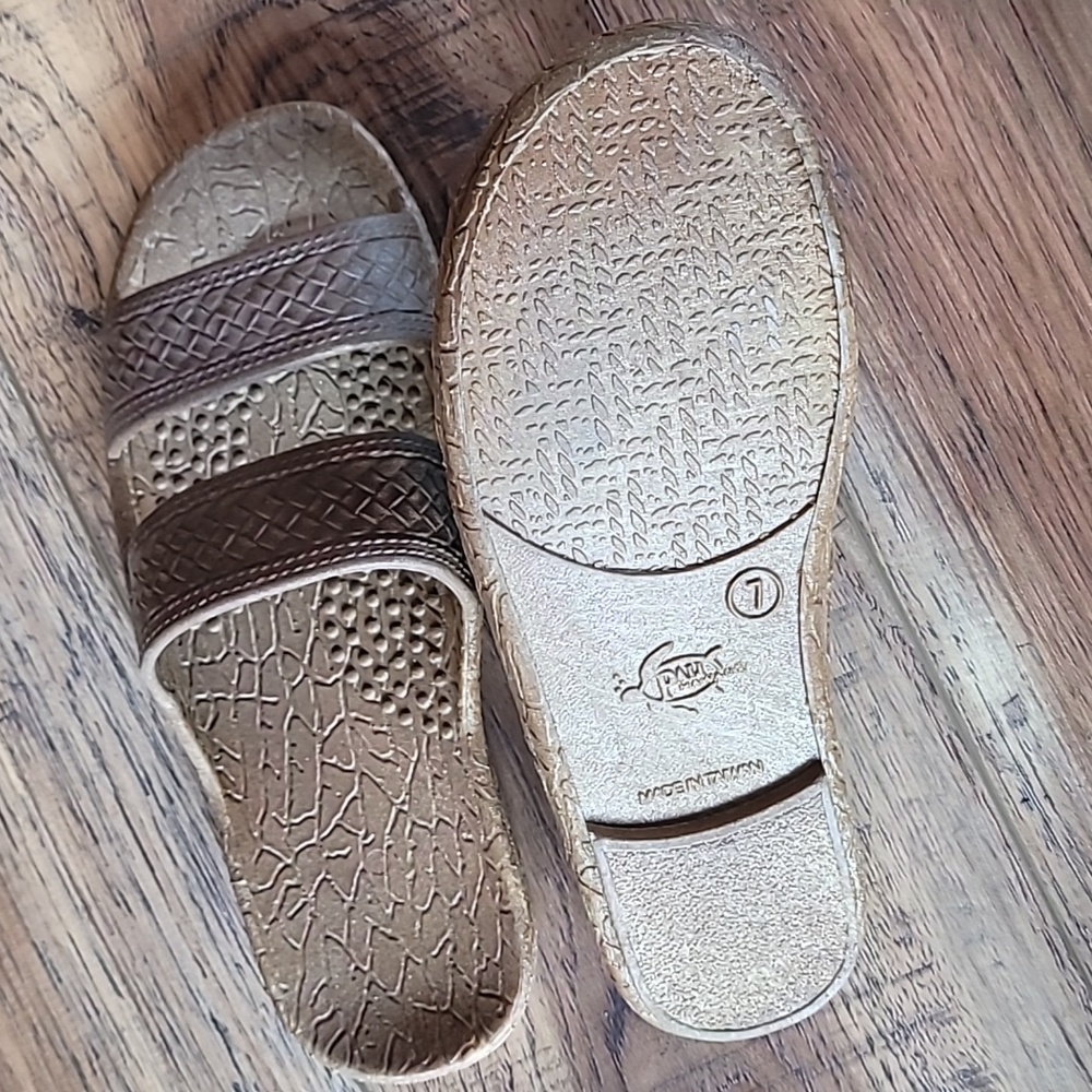 Pali Hawaii Brown Slip-On Sandals, Size 7 - Picture 3 of 4